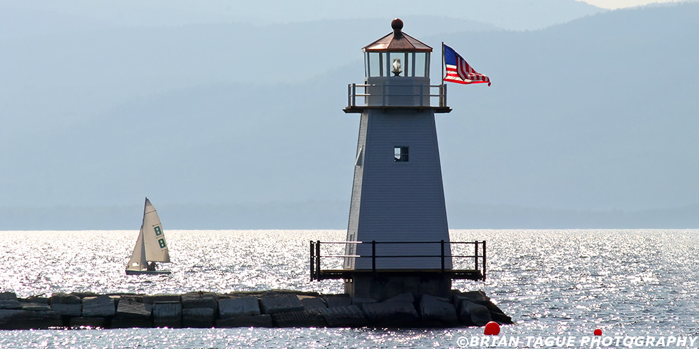 BurlingtonBreakwaterNorthLight-119_1915-500x1000
